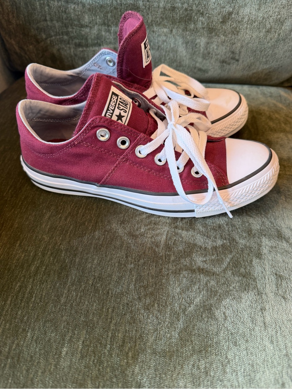 Converse Chuck Taylor Low Top Sneakers - Burgundy - Picture 4 of 6